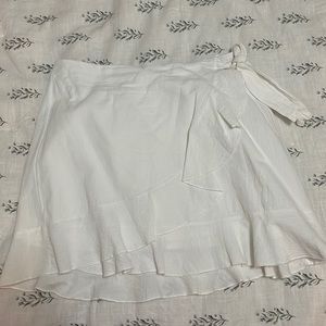 White wrap detail skirt